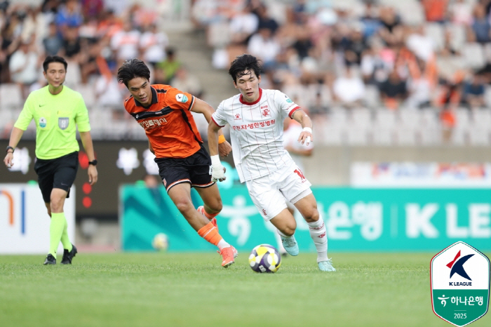 Bucheon has won four consecutive games in 786 days and Ham Sun-woo's own goal to leap to third place with 10 wins over Mars (field review)