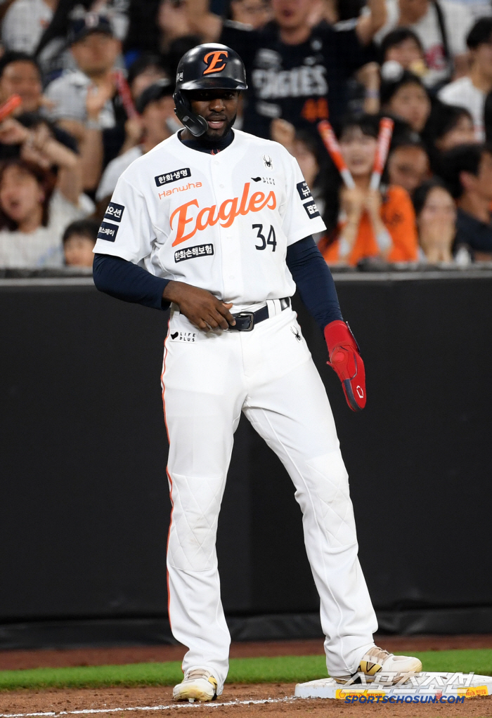 Floral will enter the country on the 8th, and how nervous he will be. At this rate, we will have a batter, Weiss