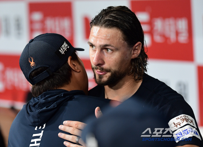 Hanwha is really crazy. First place in the first half of the year in 33 years...Weissponse wins 10 games with Eagles foreigners for the first time in six years 