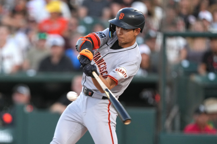 It's frustrating! 1 hit in 5 at-bats, Lee Jung-hoo hits 2 strikeouts with 3 pitches and a bases-loaded grounder, SF 72 Athletics