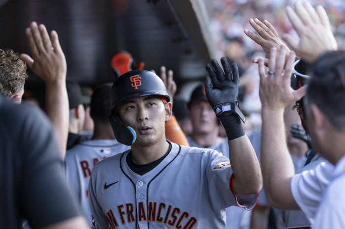 It's frustrating! 1 hit in 5 at-bats, Lee Jung-hoo hits 2 strikeouts with 3 pitches and a bases-loaded grounder, SF 72 Athletics