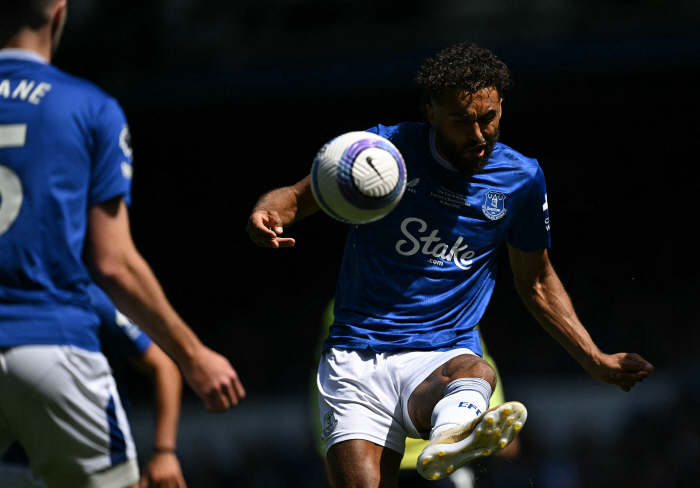 Manchester United, who are looking for FW after being hit by glass, want to leave Everton's Ingerifron