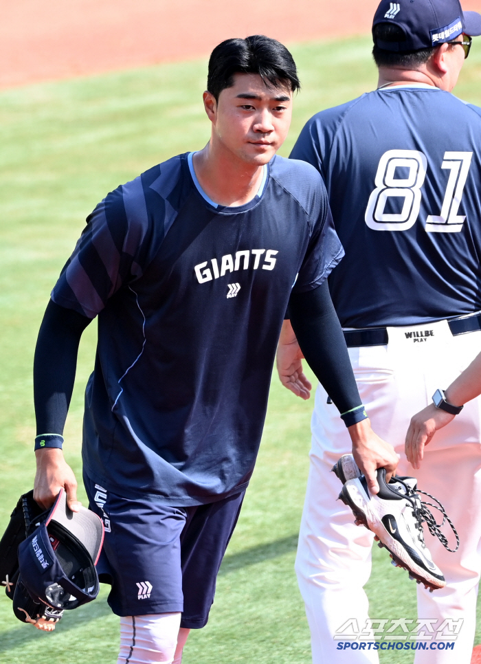 Moving the perfect bullpen in the first ⅔ → coping with runners → continuous pitching...Yun Sung-bin is growing step by step toward 158km must-win group 