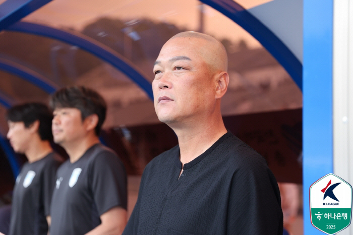  I don't care! Coach Jeon Kyung-joon prepares for a week of counter defense against the lowest-ranked Cheonan opponent → Coach Kim Tae-wan doesn't know what will happen even if he loses six games against Seongnam