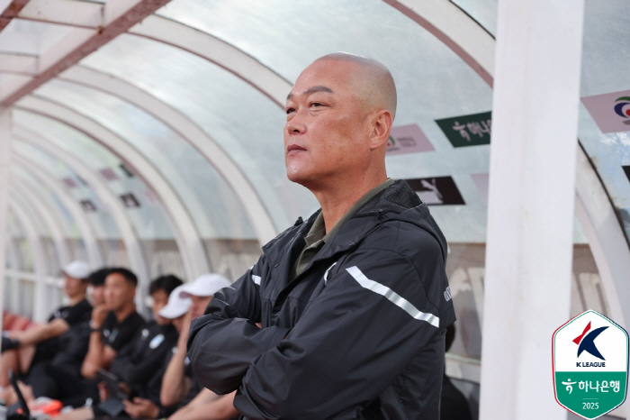  I don't care! Coach Jeon Kyung-joon prepares for a week of counter defense against the lowest-ranked Cheonan opponent → Coach Kim Tae-wan doesn't know what will happen even if he loses six games against Seongnam
