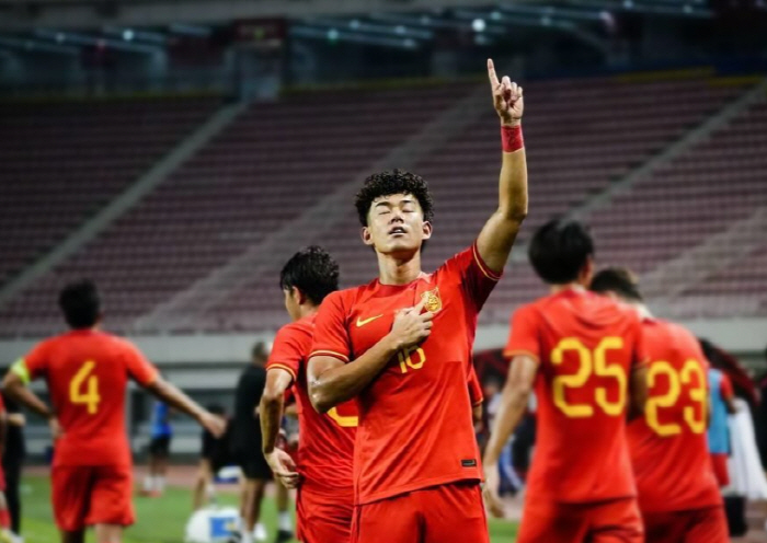 The original supernova that wowed the Hat-Trick continent in the Korean War, why did he become Journeyman…That makes sense