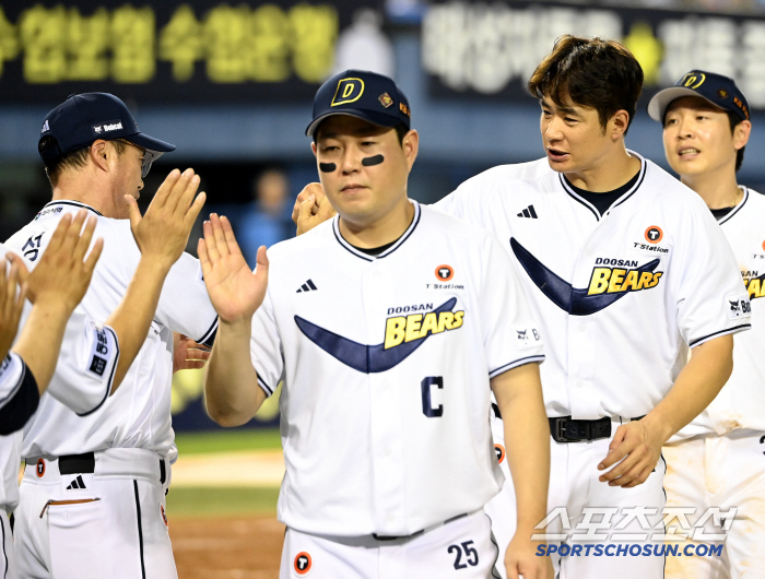  Acting director Cho Sung-hwan, Kim Jae-hwan 3 Run was awesome!