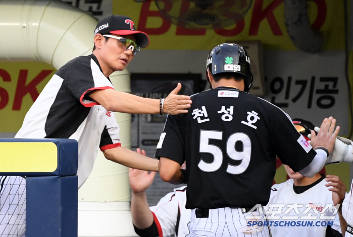  Director Yeom Kyung-yeop, Chun Sung-ho, nice batting