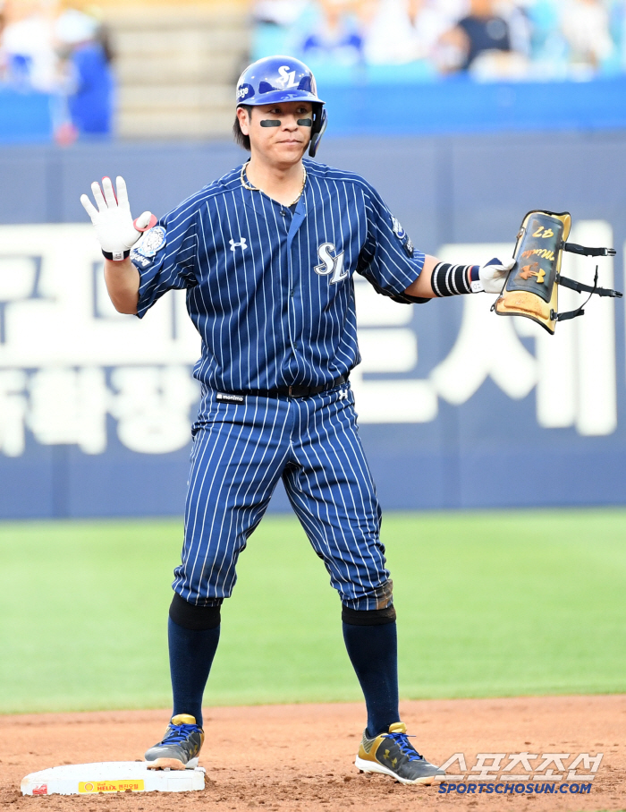  Double Kang Minho's first long shot