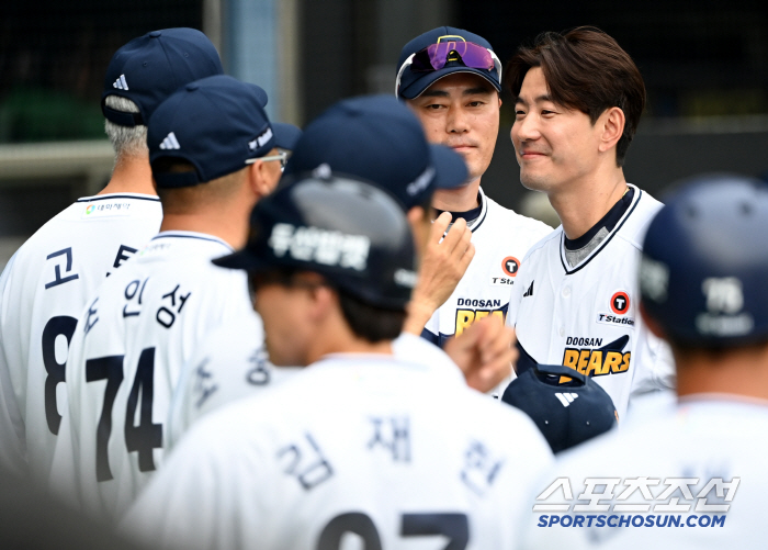  KIM JAE HO is leaving, laughing at the end
