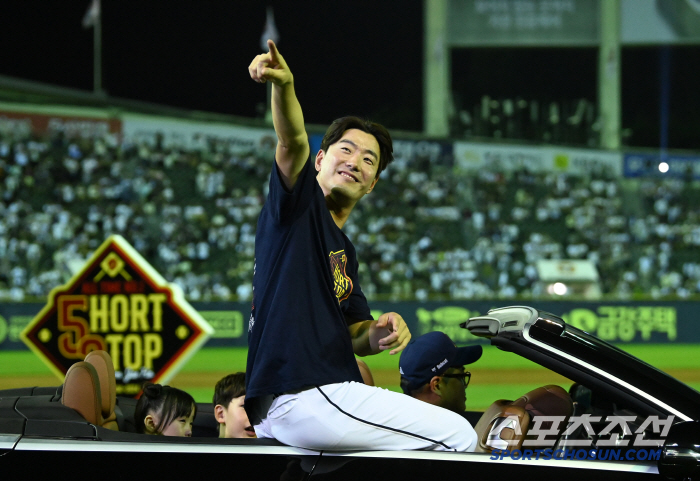  Kim Jaeho, smile for his fans
