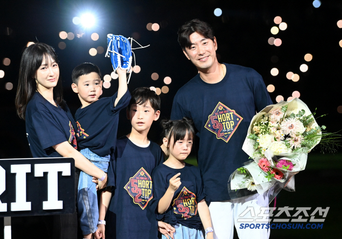  Kim Jaeho, with his loving family