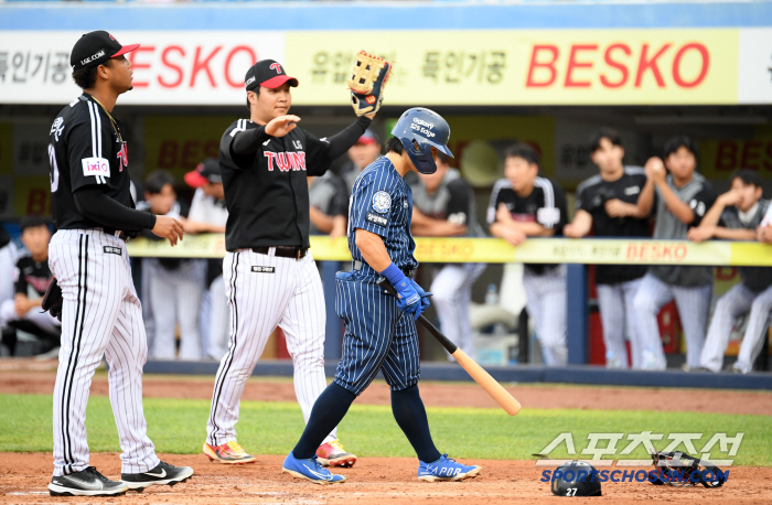  Kim Sung Yoon bunt failed