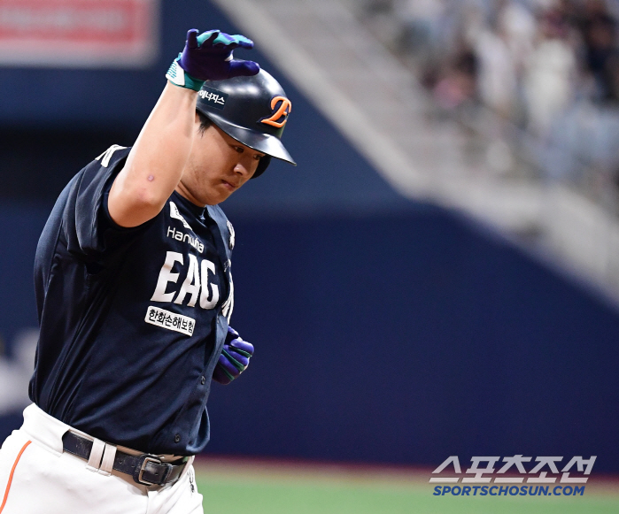  Roh Si-hwan hit his 17th solo home run of the season again