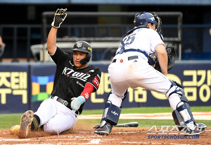  Sleek sliding to avoid Hwang Jae-gyun and Yang Eui-ji in the home chain