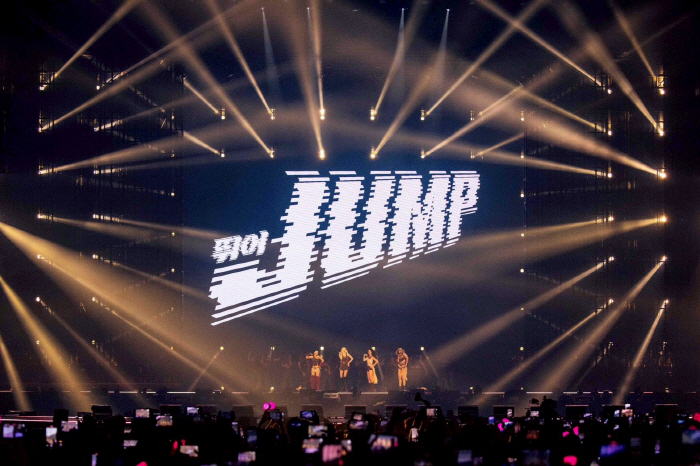  Full group BLACKPINK jumped back up...The reason why I've been Forever Young for 9 years (Roundup)