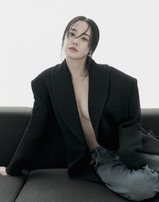 Lee Ju-yeon’s Alluring New Photos Ignite Attention Amid Latest Relationship Rumors