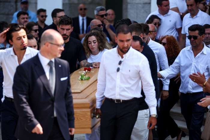 Trauma of father loss → Silent support no show? Real reason Ronaldo missed fellow Jota funeral revealed