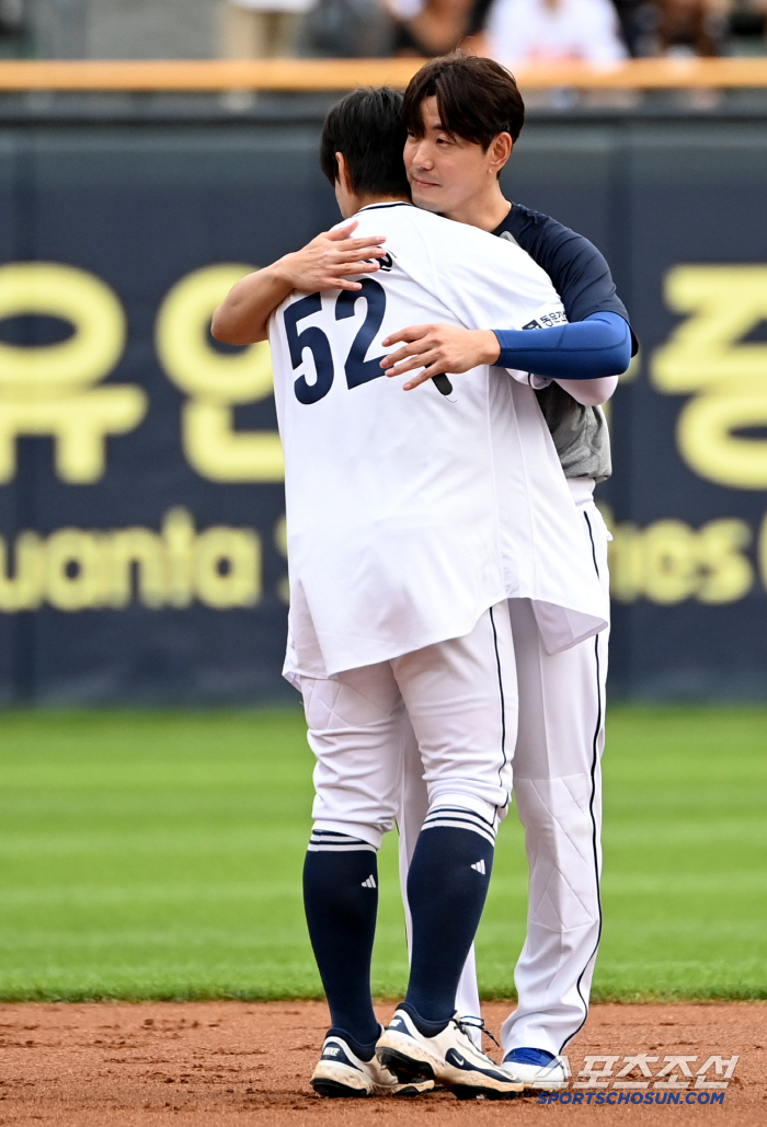 Why did Doosan bother to replace Kim Jae-ho in the middle of the first inning?