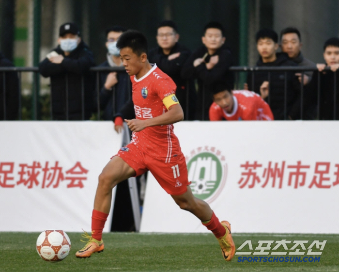 Chinese soccer has finally grown further, Supernova born in 2009 when the brilliant future was destroyed by the national team! Will make a big improvement against the WC countries