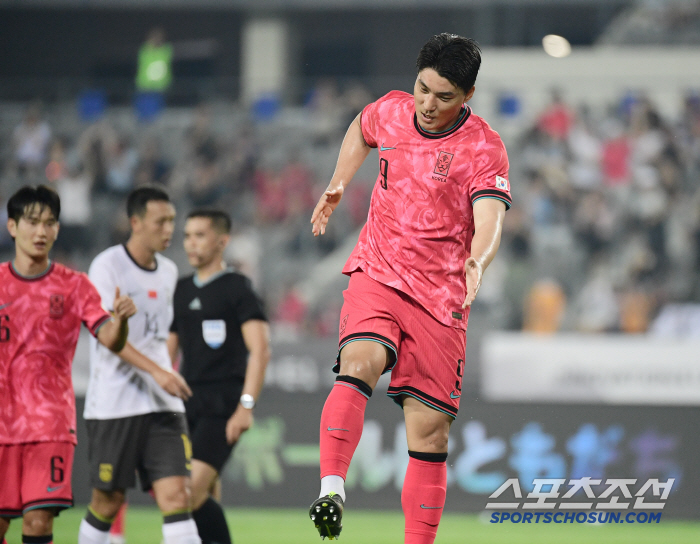 The cold shoulder is aliveLee Dong-kyung's fantasy first goal  Joo Min-gyu's additional goal led by South Korea and China by 20 