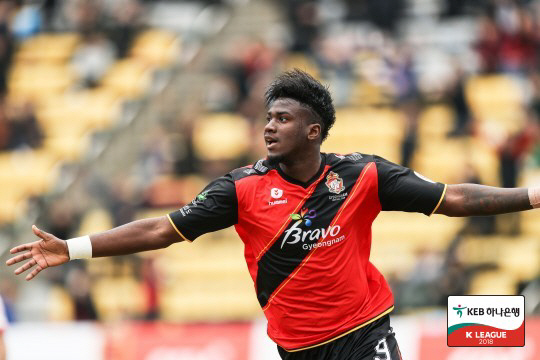  First and second part MVP  top scorer, Shinhwa Malkong of the K League returns to Korea after 7 years → Nest in Ulsan, champion...An explosion of anticipation for a welcome rain in a bone drought