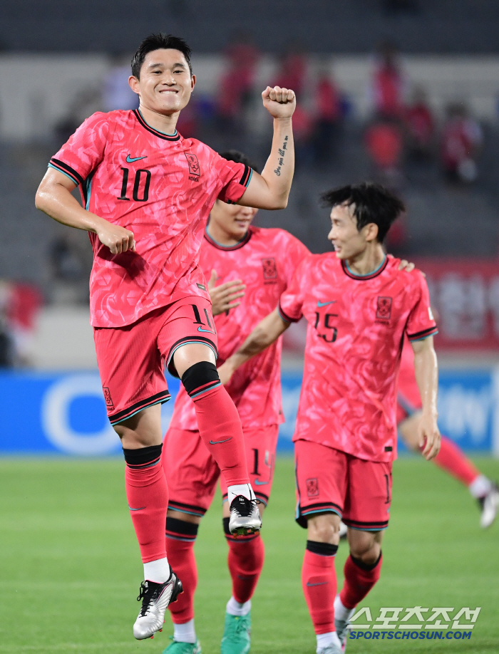 Experiment  all the results! Lee Dong-kyung, Ju-seong, Kim Joo-sung, back-to-back goals  6 A-match debuts, 30 wins over Korea and China 