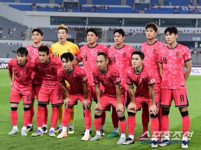 Experiment  all the results! Lee Dong-kyung, Ju-seong, Kim Joo-sung, back-to-back goals  6 A-match debuts, 30 wins over Korea and China 