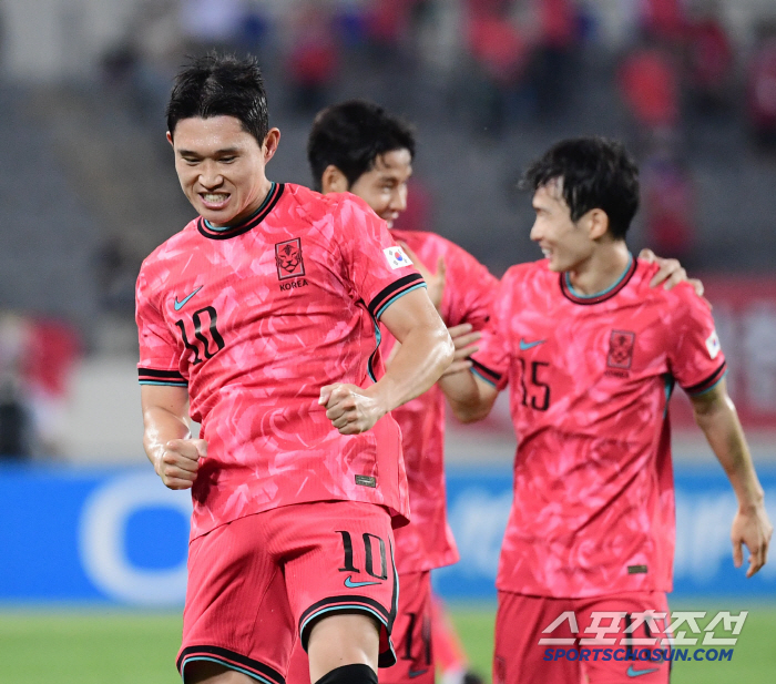 Experiment  all the results! Lee Dong-kyung, Ju-seong, Kim Joo-sung, back-to-back goals  6 A-match debuts, 30 wins over Korea and China 