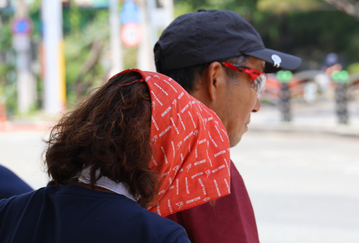 The heat of the cauldron increased the number of deaths from heat-related diseases by two...Heat-related patients, 83% from last year ↑