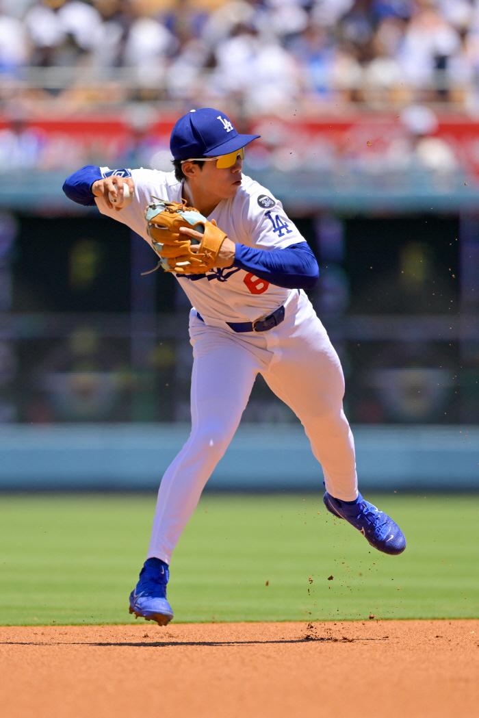 It's a famous scene maker. What do you mean! Kim Hye-sung's one hit  two jitter-class defense LAD was shocked to lose all three consecutive games in Houston