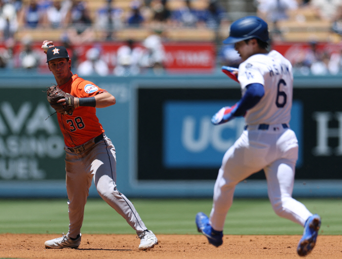 It's a famous scene maker. What do you mean! Kim Hye-sung's one hit  two jitter-class defense LAD was shocked to lose all three consecutive games in Houston