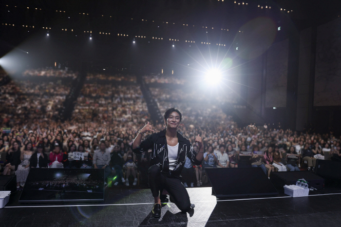 Joo Ji-hoon met 2,000 Bangkok fans in person..Repaying good works as an actor