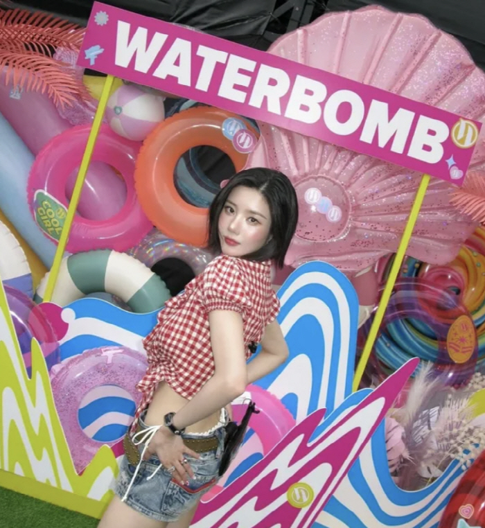 Kwon Eun-bi, you deserved to be the owner of 2.4 billion buildings...The determined water bomb went off again! 2 million views for Beyonce's fan cam. 