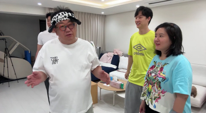 Lee Yong-sik, 73, lost weight in twilight childcare..Lee Soo-min is raising children in three shifts (Appo TV)