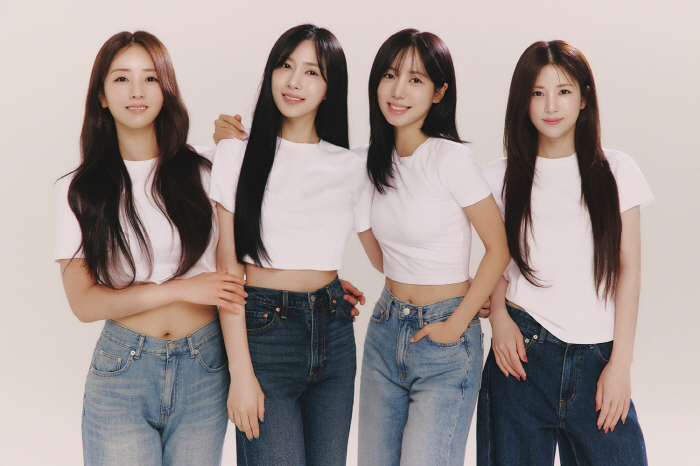 Apink’s Park Chorong, Yoon Bomi, Kim Namjoo, and Oh Hayoung Sign with With Us Entertainment for Fresh Start