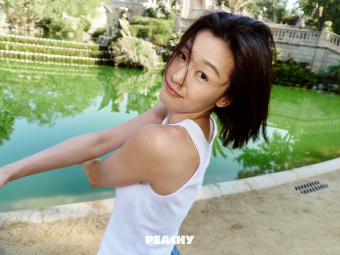 Jun Ji-hyun Launches Fresh Journey with PEACHY, Eyes Broader Creative Ventures