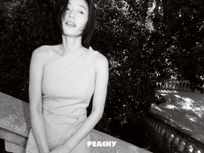 Jun Ji-hyun Launches Fresh Journey with PEACHY, Eyes Broader Creative Ventures