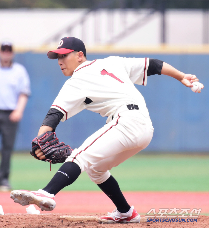  Deoksu High School Go Seo-jun Cheongryonggi High School Baseball Round of 16 Strong pitching