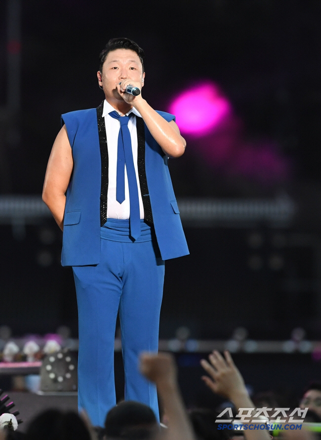 PSY, if you don't want to get hit by a surprise attempt for 14 years, please join us
