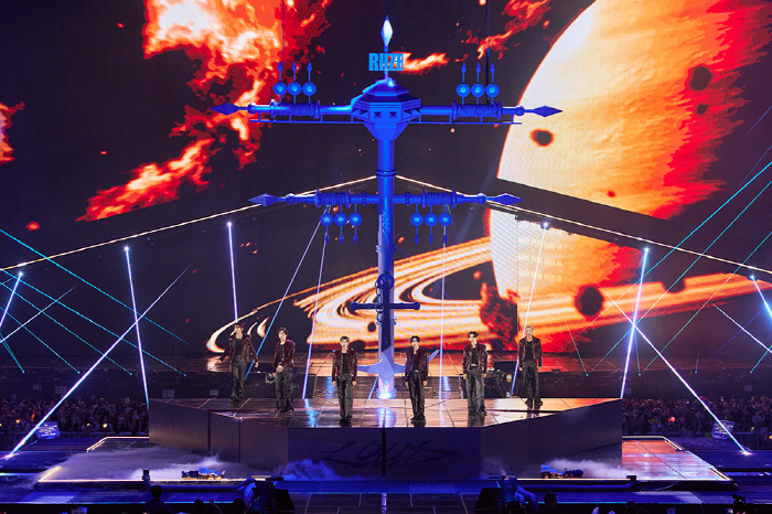 RIIZE Kicks Off First Solo Concert, Attracting 31,000 Fans Over Three Days
