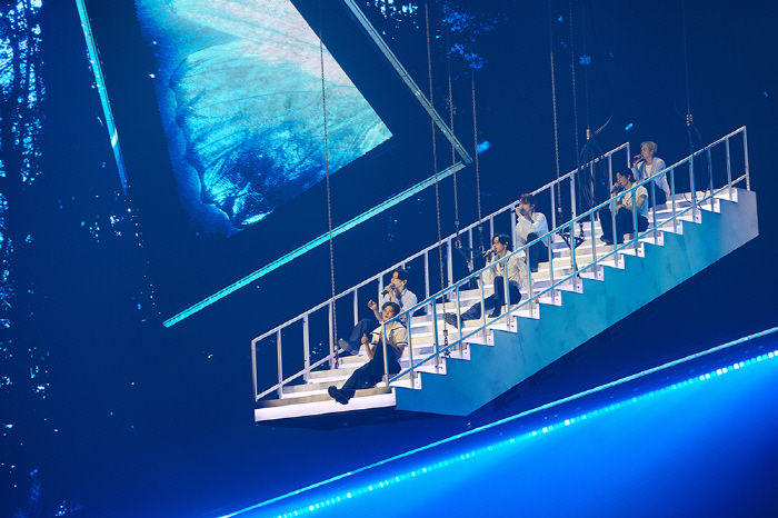 RIIZE Kicks Off First Solo Concert, Attracting 31,000 Fans Over Three Days
