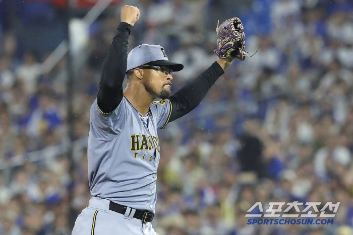 Team ERA 1.94 and 5 starting pitchers in 1 point range after 75 games...The super-special Hanshin mound. Does this make sense? 