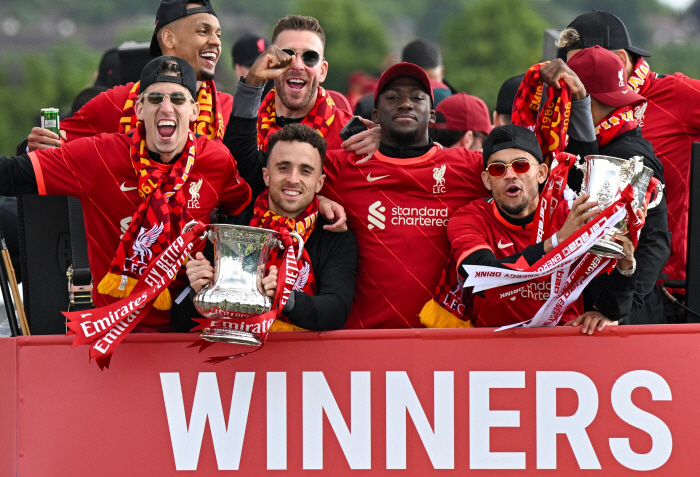 This is the best personality! Jota Funeral Day Dance Party → Liverpool FW, Later Attempt to Transfer to Barcelona