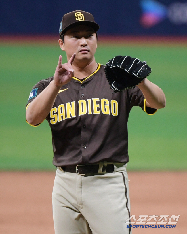 Up to 155km fastball → 147km folk ball hope! Ko Woo-seok, who chose to stay instead of returning to LG, throws an angry fight against his release