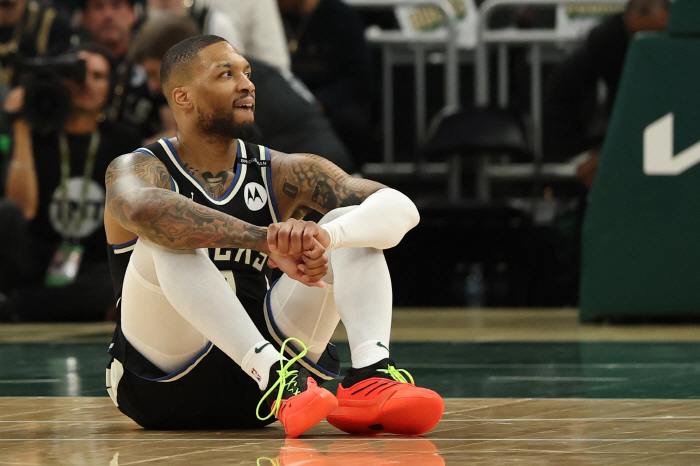 We're going to get together! Damien Lillard  Jason Tatum. Cost-effectiveness rally, Boston surge, perfect team for media dame time, Boston