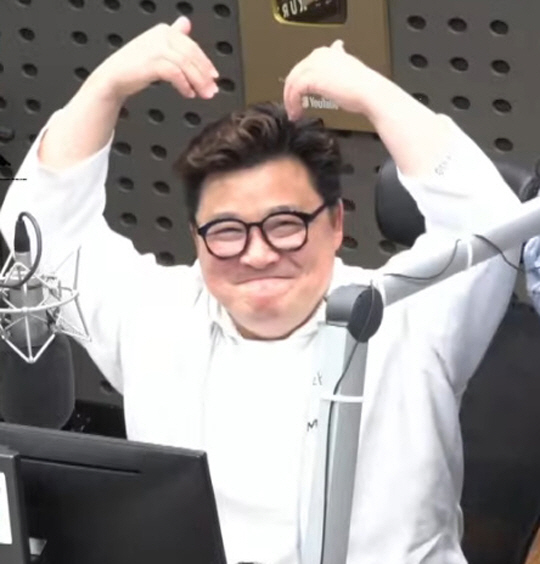 12 years younger ♥ Yoon Jeong-soo Kim Sook, the first celebrity to call congratulations