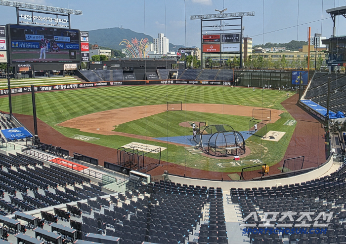 Daejeon, where the Hanwha KIA big match will be held, is too hot, except for the heat of up to 37 degrees murder. 