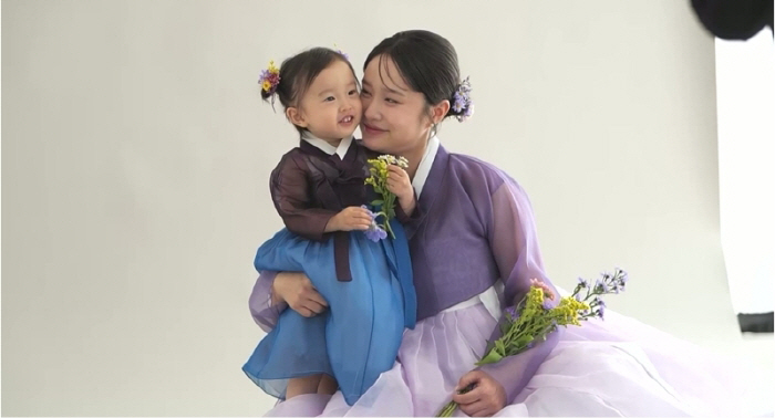 DNA can't be tricked...Heiseni's 23-month-old daughter Chae-yu and Camden are the youngest creators to shoot (Sudol)