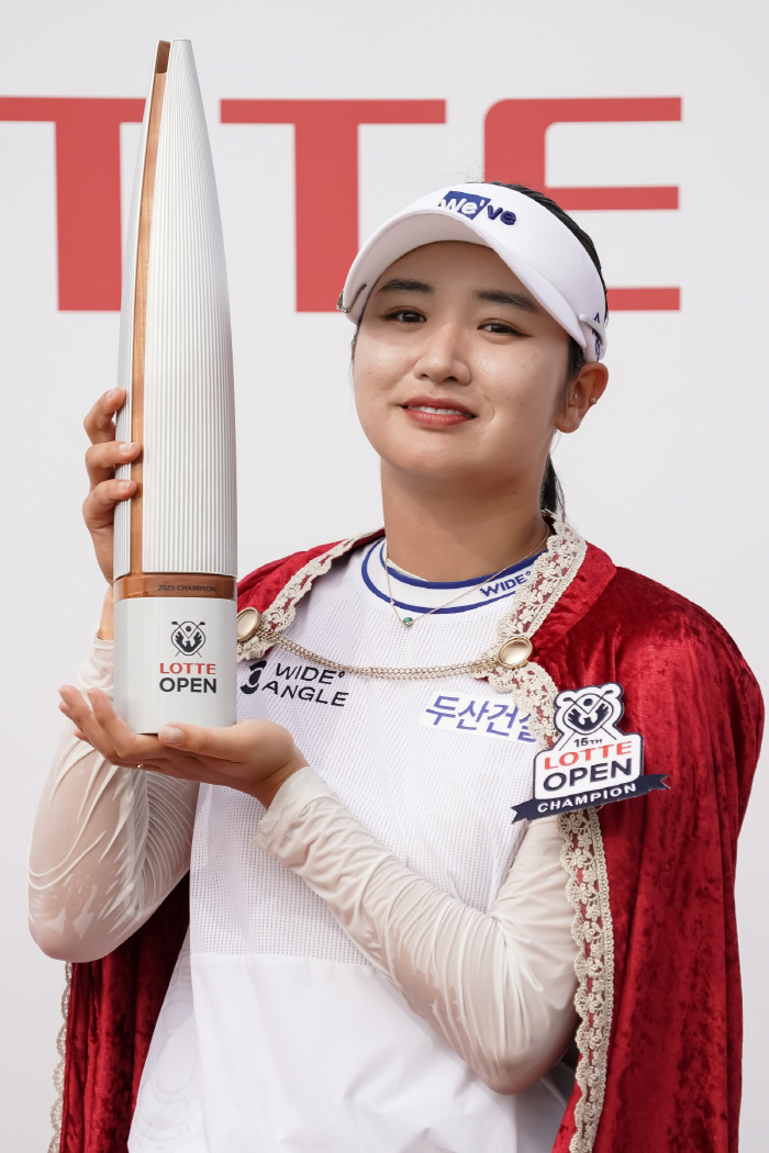 Doosan Engineering & Construction Weve Golf Club's new family member Park Hye-joon won his first victory in his debut → team, and he made a good choice to save